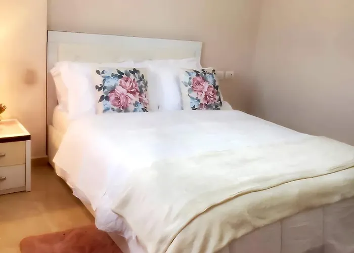 Luxury San Pietro , Free Parking, 6 Min From Lalez *