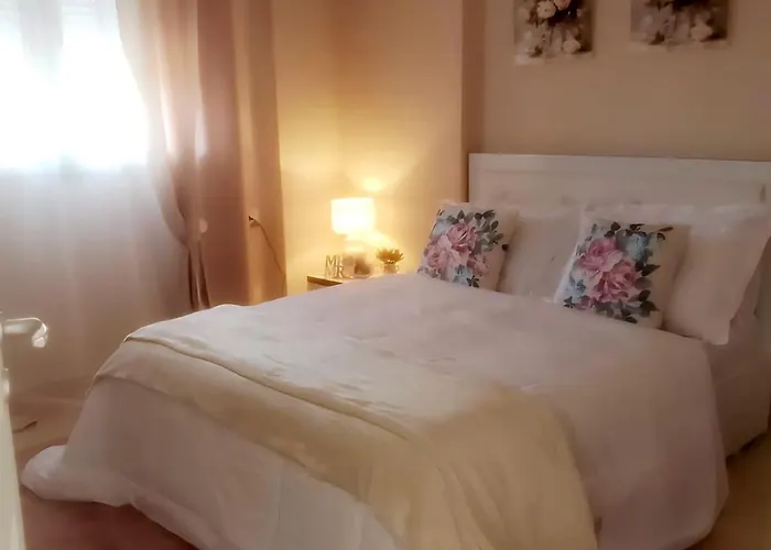 Luxury San Pietro , Free Parking, 6 Min From Lalez شقة