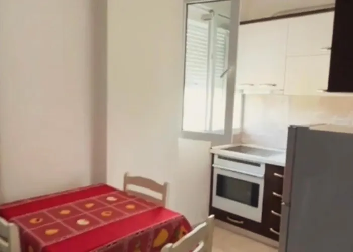 Luxury San Pietro , Free Parking, 6 Min From Lalez